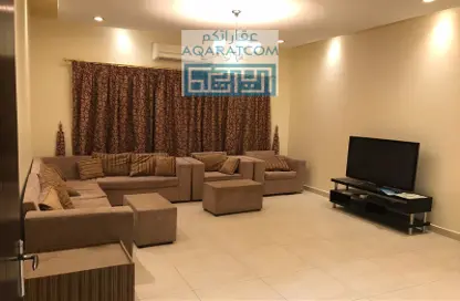 Living Room image for: Apartment - 2 Bedrooms - 2 Bathrooms for rent in Riffa - Southern Governorate, Image 1