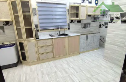 شقة - 2 غرف نوم - 2 حمامات للايجار في قلالي - المحرق