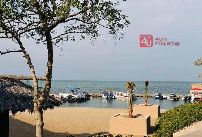 988989 - Property Image 2