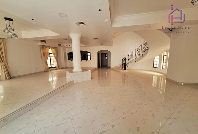 979486 - Property Image 2