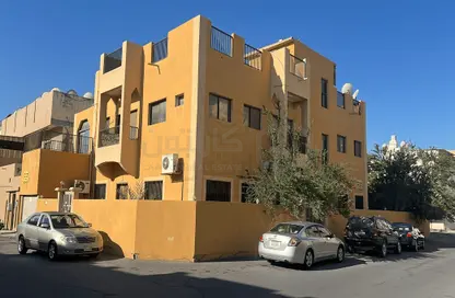 Villa - 6 Bedrooms - 4 Bathrooms for sale in Muharraq - Muharraq Governorate