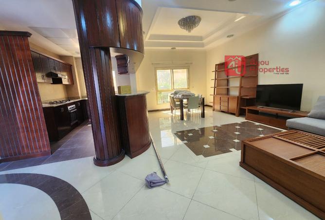 975690 - Property Image 2