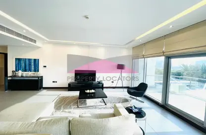 Apartment - 2 Bedrooms - 3 Bathrooms for rent in Reef Island - Capital Governorate