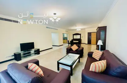 Apartment - 2 Bedrooms - 3 Bathrooms for rent in Seef - Capital Governorate