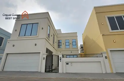 فيلا - 4 غرف نوم - 7 حمامات للبيع في الجنبية - المحافظة الشمالية