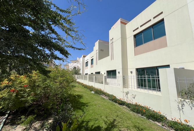 989059 - Property Image 2