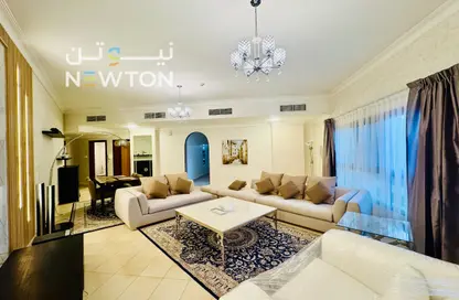 Apartment - 2 Bedrooms - 3 Bathrooms for rent in Al Juffair - Capital Governorate