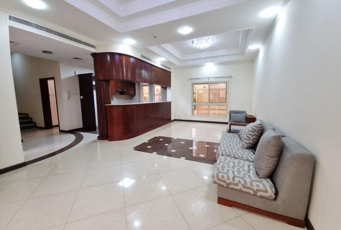 979451 - Property Image 3