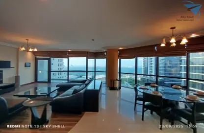 Apartment - 2 Bedrooms - 4 Bathrooms for rent in Al Juffair - Capital Governorate