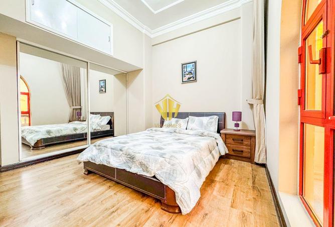 954892 - Property Image 2