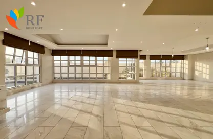 Compound - 4 Bedrooms - 6 Bathrooms for rent in Hamala - Northern Governorate