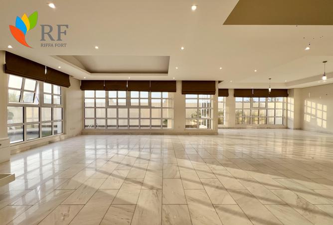 951278 - Property Image 2