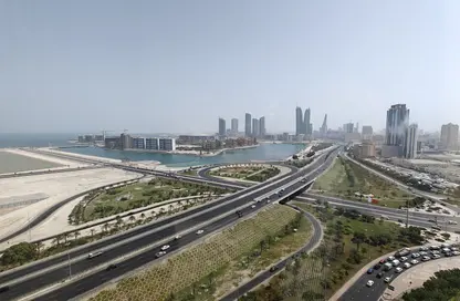 Apartment - 2 Bedrooms - 3 Bathrooms for rent in Abraj Al Lulu - Manama - Capital Governorate