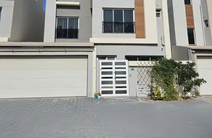 Villa - 4 Bedrooms - 6 Bathrooms for sale in Bani Jamra - Northern Governorate