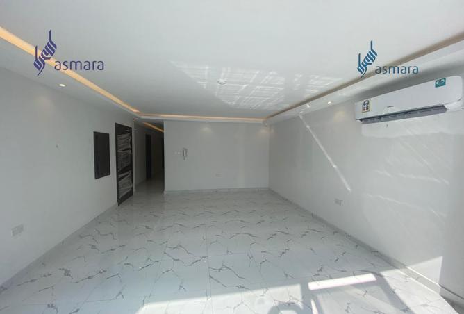 956541 - Property Image 2
