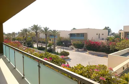 فيلا - 4 غرف نوم - 5 حمامات للايجار في سار - المحافظة الشمالية