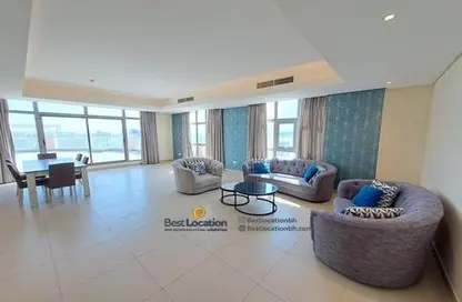 Apartment - 3 Bedrooms - 4 Bathrooms for rent in Busaiteen - Muharraq Governorate