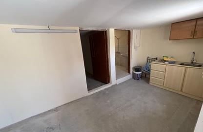 Apartment - Studio - 1 Bathroom for rent in Salmaniya - Manama - Capital Governorate