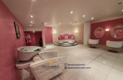 Retail - Studio - 7 Bathrooms for rent in West Riffa - Riffa - Southern Governorate