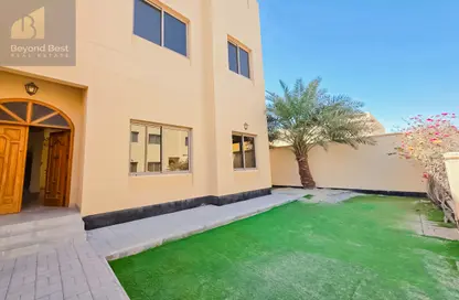 فيلا - 4 غرف نوم - 4 حمامات للايجار في الجنبية - المحافظة الشمالية