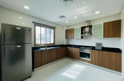 Apartment - 3 Bedrooms - 3 Bathrooms for rent in Mahooz - Manama - Capital Governorate