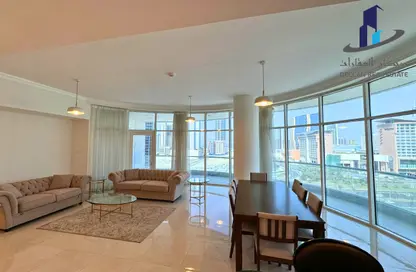 Apartment - 2 Bedrooms - 3 Bathrooms for rent in Sanabis - Manama - Capital Governorate