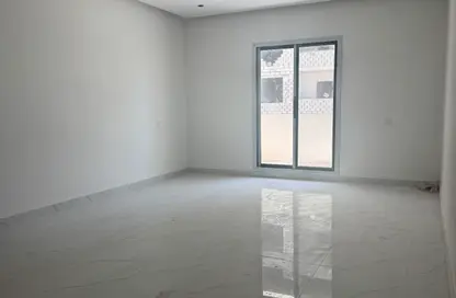 Apartment - 5 Bedrooms - 4 Bathrooms for sale in Hidd - Muharraq Governorate