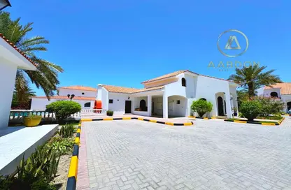 Villa - 3 Bedrooms - 2 Bathrooms for rent in Janabiya - Northern Governorate