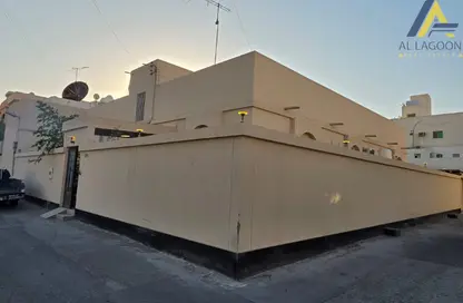 Villa - 7+ Bedrooms - 6 Bathrooms for sale in Bu Kowarah - Riffa - Southern Governorate