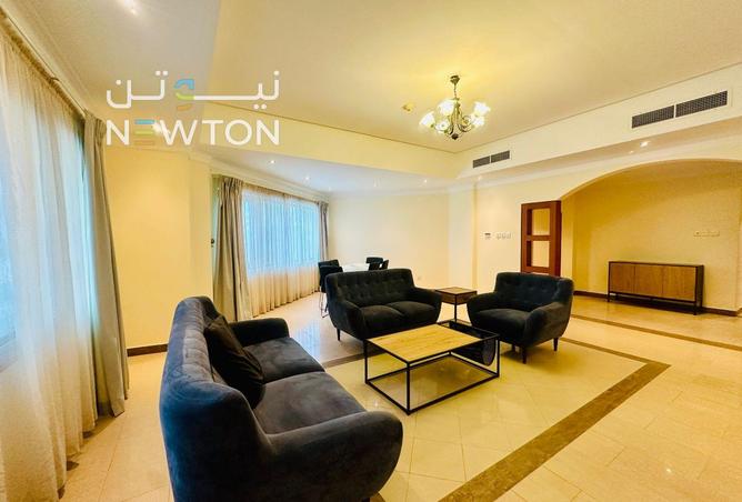 983031 - Property Image 3