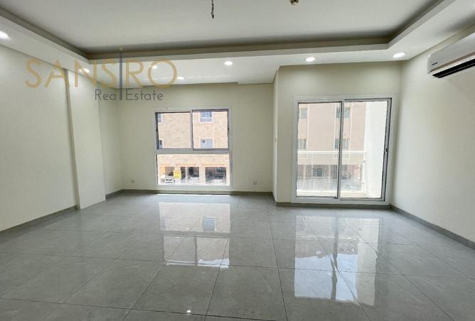 990197 - Property Image 3