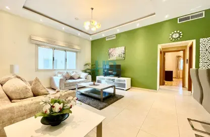 Apartment - 2 Bedrooms - 2 Bathrooms for rent in Al Juffair - Capital Governorate