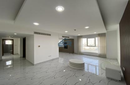 Apartment - 2 Bedrooms - 2 Bathrooms for rent in Janabiya - Northern Governorate