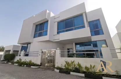 Outdoor House image for: Villa - 5 Bedrooms - 5 Bathrooms for rent in Zinj - Manama - Capital Governorate, Image 1