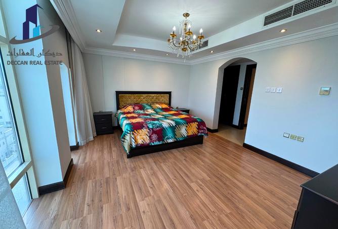 Apartment - 3 Bedrooms - 4 Bathrooms for rent in Segaya - Manama - Capital Governorate