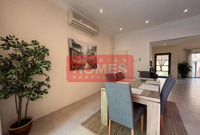 940712 - Property Image 2
