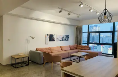 Apartment - 2 Bedrooms - 2 Bathrooms for rent in Al Juffair - Capital Governorate