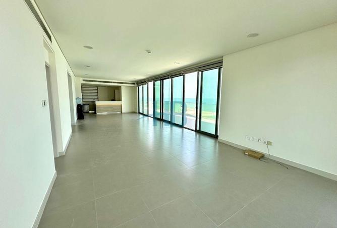958803 - Property Image 2