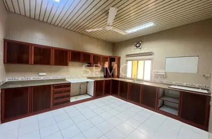 شقة - 2 غرف نوم - 2 حمامات للايجار في الجنبية - المحافظة الشمالية