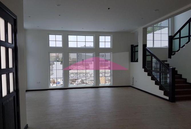 946729 - Property Image 3