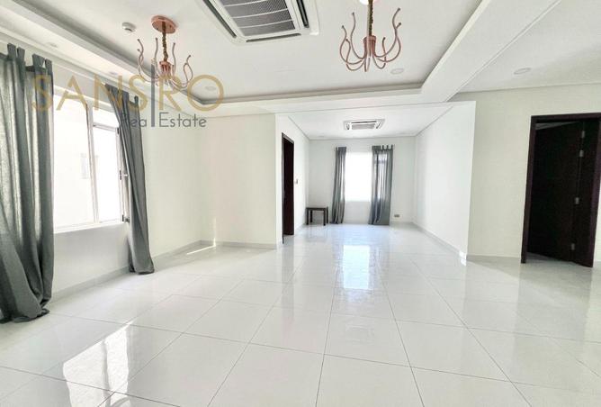 985106 - Property Image 2