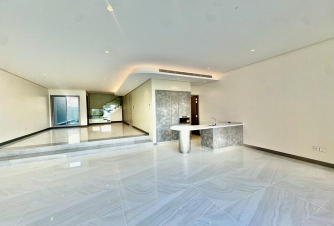 987770 - Property Image 3