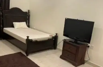 Apartment - 1 Bedroom - 1 Bathroom for rent in Sanad - Central Governorate