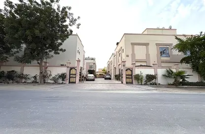 فيلا - 3 غرف نوم - 4 حمامات للايجار في الجنبية - المحافظة الشمالية