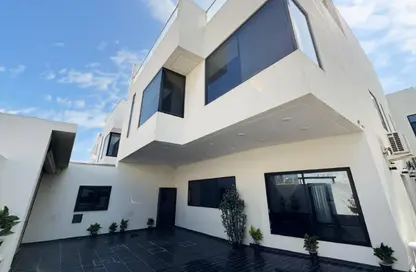 Villa - 4 Bedrooms - 5 Bathrooms for sale in Saar - Northern Governorate