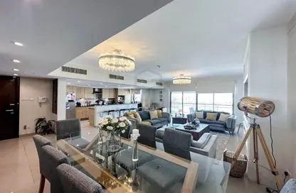 Living Room image for: Duplex - 3 Bedrooms - 3 Bathrooms for sale in Tala Island - Amwaj Islands - Muharraq Governorate, Image 1