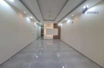 Empty Room image for: Apartment - 5 Bedrooms - 5 Bathrooms for sale in Hidd - Muharraq Governorate, Image 1