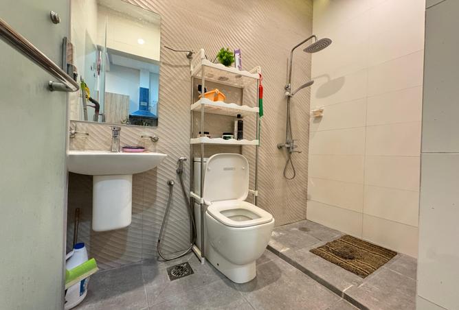 956869 - Property Image 2