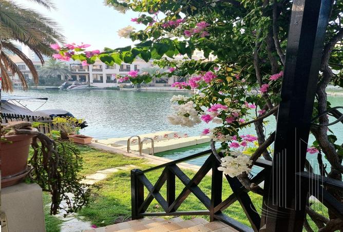 976311 - Property Image 2