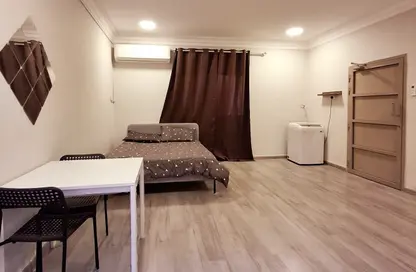 Apartment - Studio - 1 Bathroom for rent in Zinj - Manama - Capital Governorate